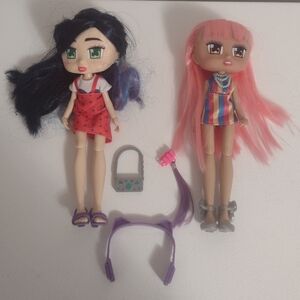 Boxy girls dolls lot of 2 with a couple of accessories